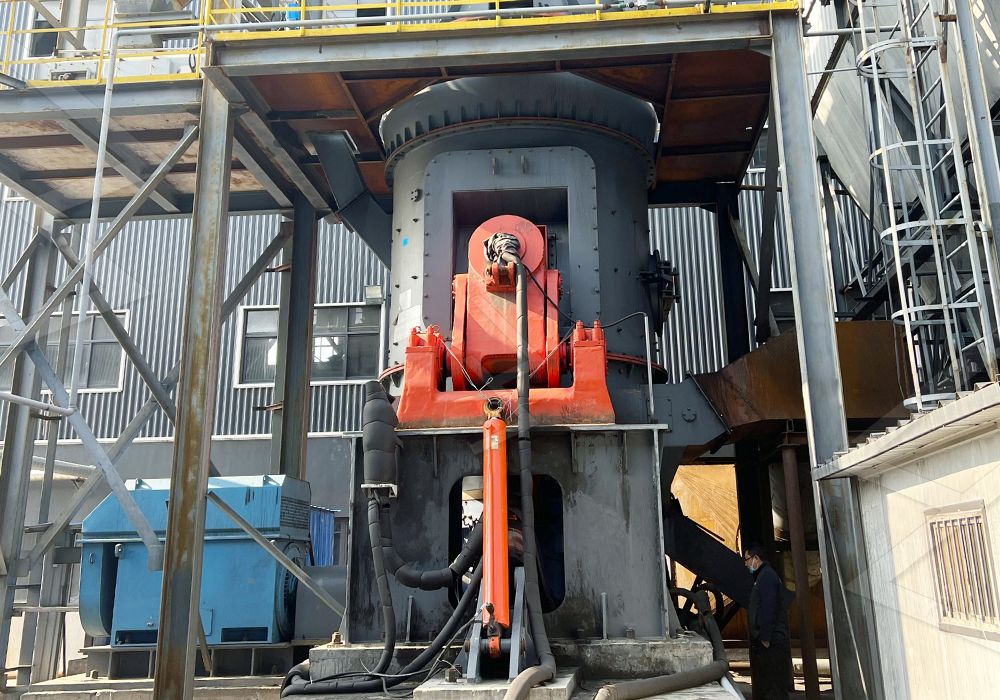 LUM ultrafine vertical mill for fine powder
